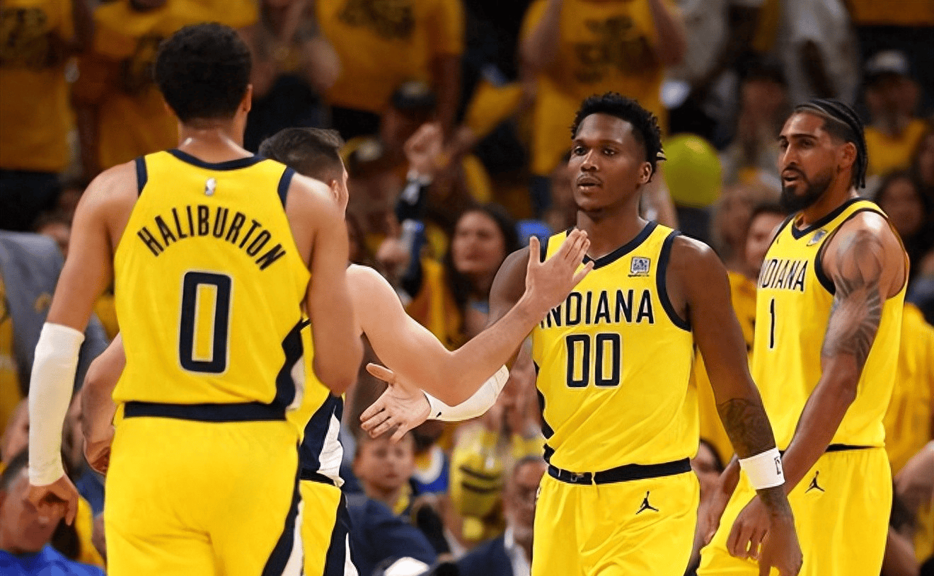 乐竞app-印第安纳步行者训练开放日，冲刺阶段刷新队史纪录引欢呼，全明星赛在即，团队化学反应显著的简单介绍