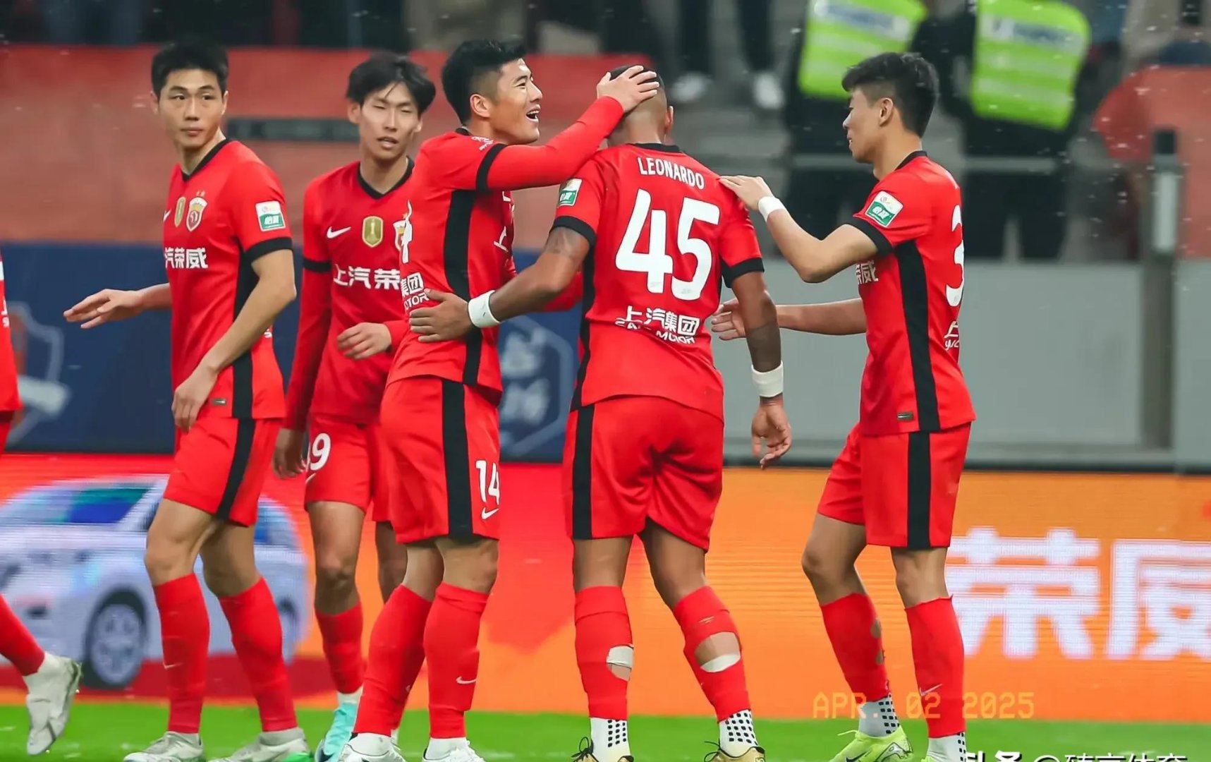 百家乐-包含清晨突围战来临，北京国安围绕英超临场应变，悬念犹存，年轻球员得到机会的词条